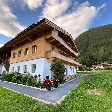 Farm stay Haidacherhof *